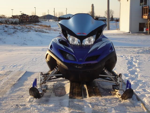 SnowmobileTrailer001.jpg