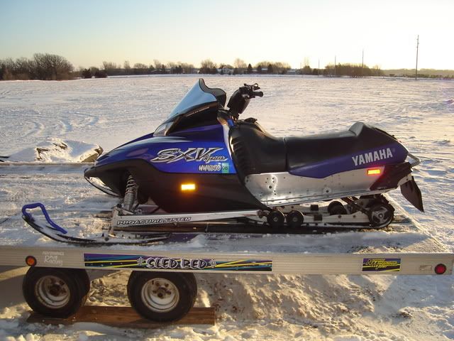 SnowmobileTrailer003.jpg