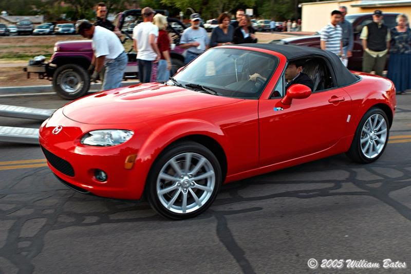 [Image: 2010-Mazda-Mazda-MX5-e13a6.jpg]