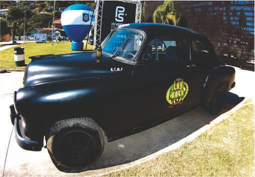 photo Layback beer car_zpshqaxoo29.jpg