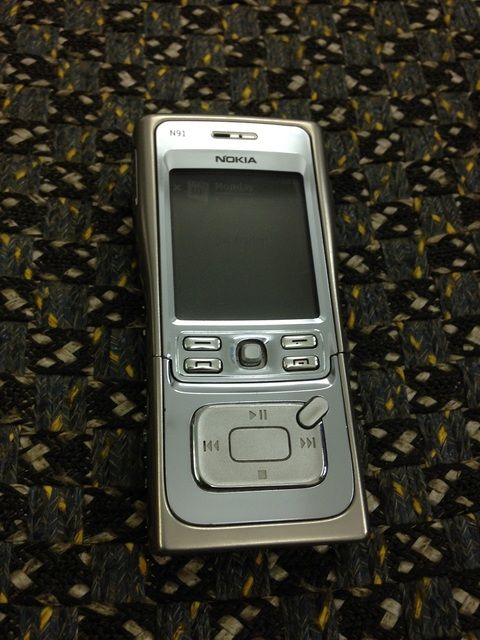 Nokia N-Series N91 4GB Metal Silver 98% zin chưa bung cực hiếm