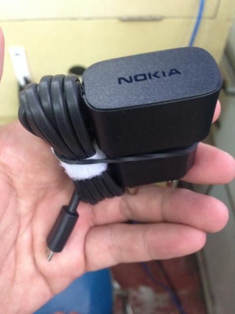 Sạc Lumia,LG,Samsung,Iphone,Ipad,Tai nghe Galaxy S4 & S3,Tai nghe Iphone 5 & 4S >>>>>