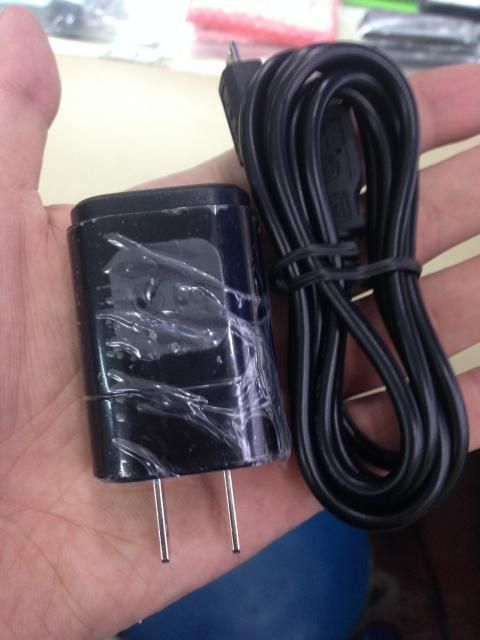 Sạc Lumia,LG,Samsung,Iphone,Ipad,Tai nghe Galaxy S4 & S3,Tai nghe Iphone 5 & 4S >>>>> - 1