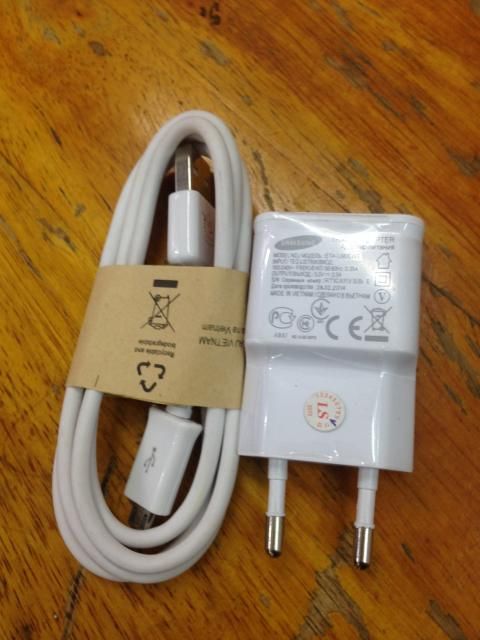 Sạc Lumia,LG,Samsung,Iphone,Ipad,Tai nghe Galaxy S4 & S3,Tai nghe Iphone 5 & 4S >>>>> - 2