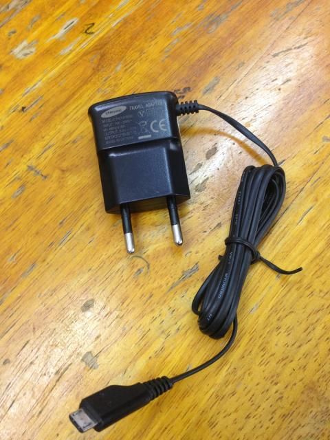 Sạc Lumia,LG,Samsung,Iphone,Ipad,Tai nghe Galaxy S4 & S3,Tai nghe Iphone 5 & 4S >>>>> - 5