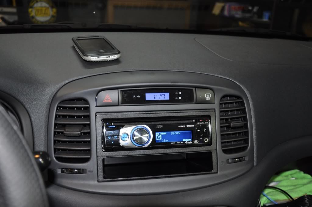 Single DIN Radio Stereo Dash Kit w/ Wire Harness for 2007-2010 Hyundai Elantra