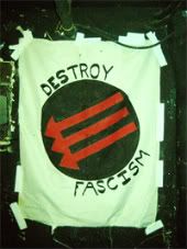 DESTRUYE EL FASCISMO!