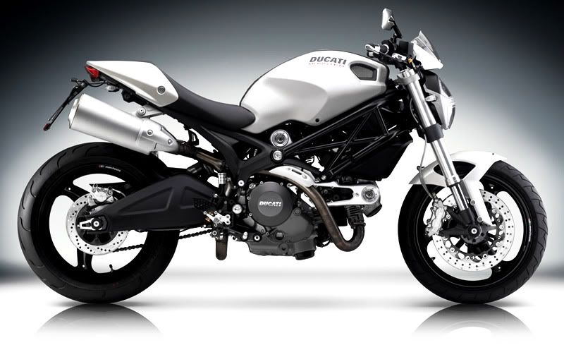 Ducati Monster 600cc. Ducati Monster 696