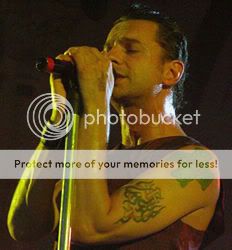 http://i92.photobucket.com/albums/l36/DepecheModeFandotcom/Dave/Exciter/dm515.jpg