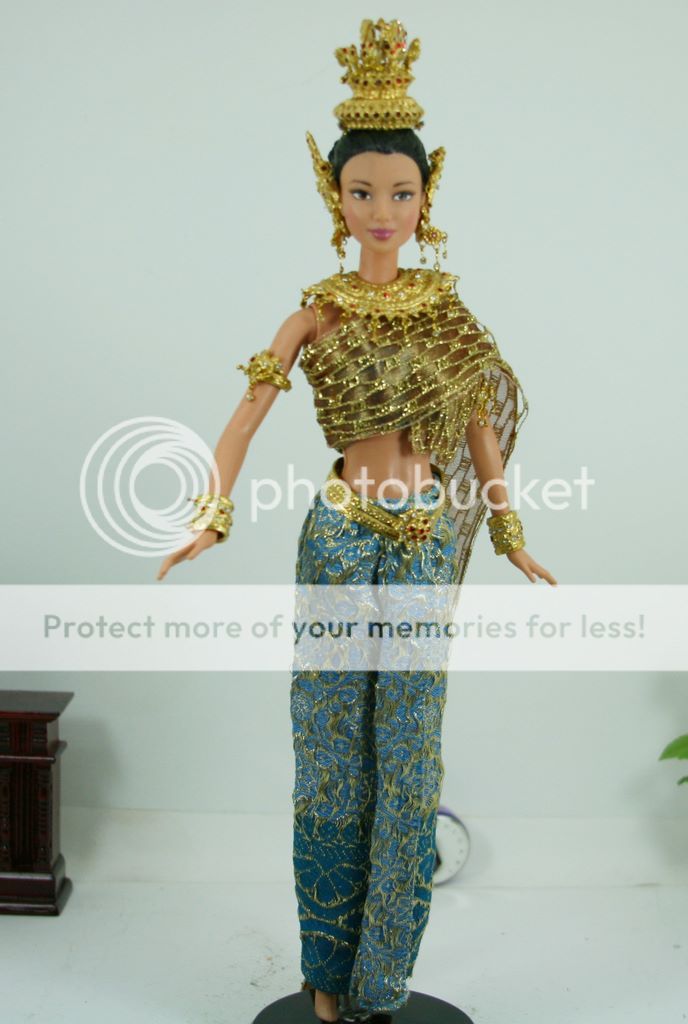   Fashion   OOAK Barbie Royalty   Thai Historical Real Gold Leaf  