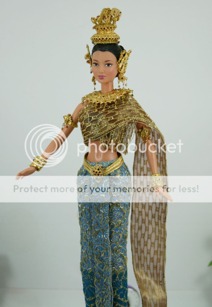   Fashion   OOAK Barbie Royalty   Thai Historical Real Gold Leaf  